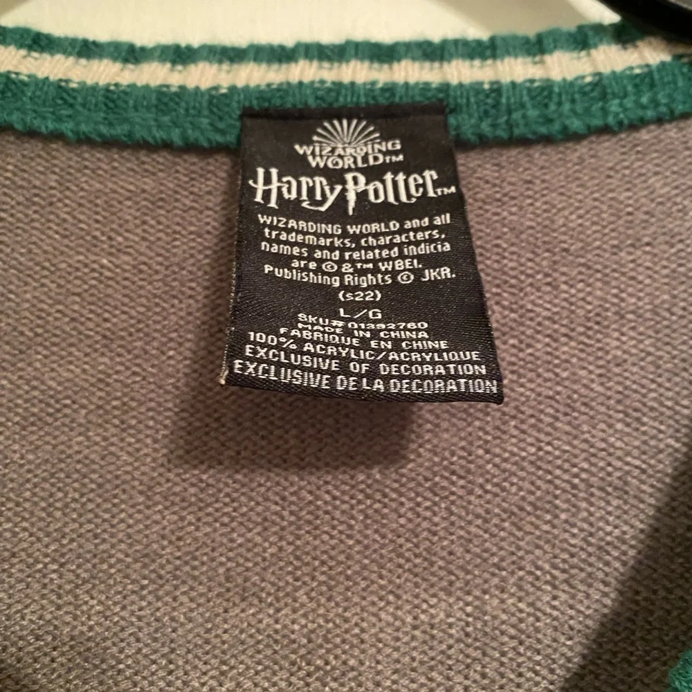 Warner Bros. Harry Potter/Wizarding World, Gray and Green Cardigan Sweater, Sz L - Picture 5 of 6